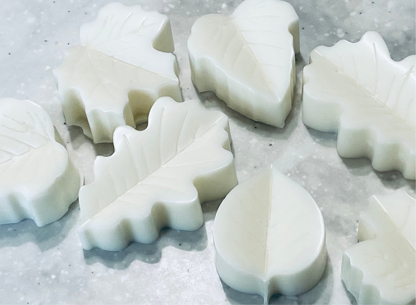 SOY WAX MELT TONIC • Aprx. 12-15 wax melts, depending on shape chosen. Packaged by weight