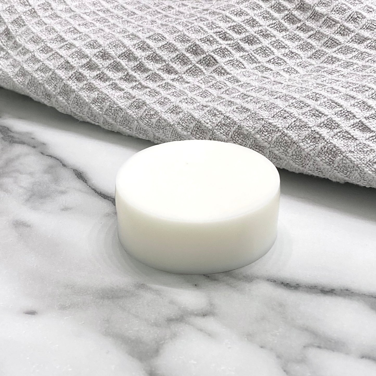 ROSEMARY + PEPPERMINT HAIR GROWTH SHAMPOO BAR TONIC