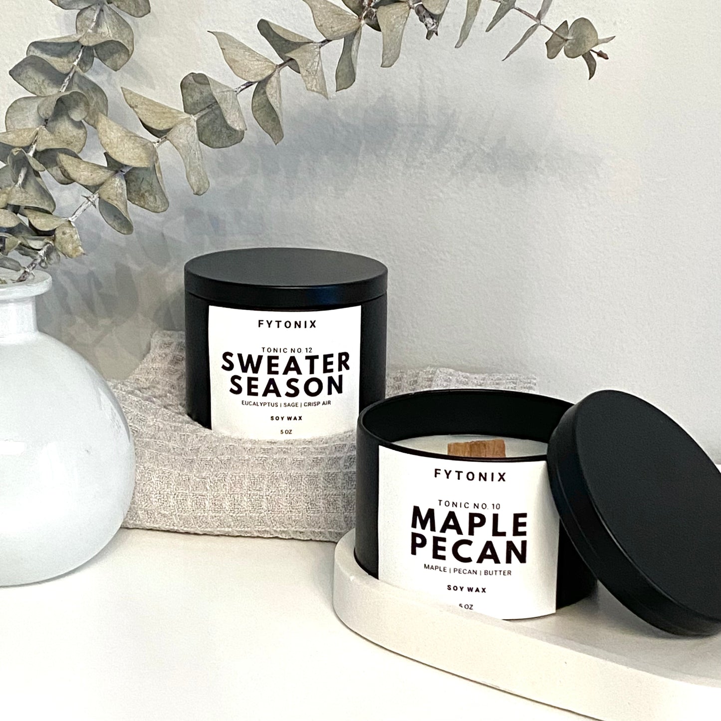 SWEATER SEASON CANDLE TONIC 100% soy wax + wood wick (2oz & 5oz black tin)