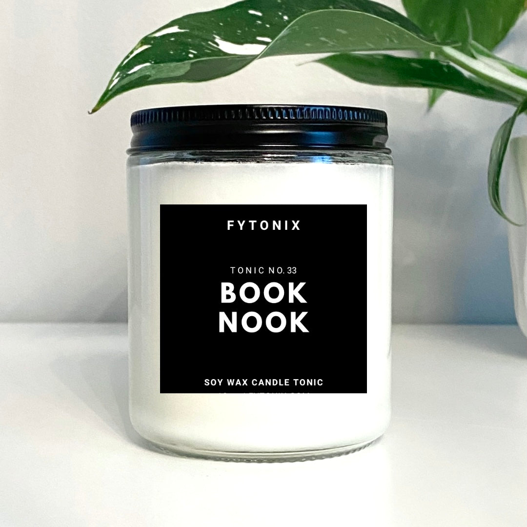 BOOK NOOK CANDLE TONIC 100% soy wax + wood wick • 8oz clear glass jar