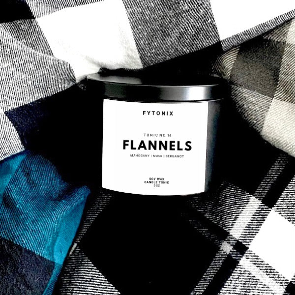 FLANNELS SOY WAX CANDLE TONIC 5oz schwarzes Blechglas